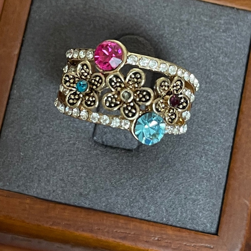 Beautiful Flower Multi Gem Stone Ring - image 1